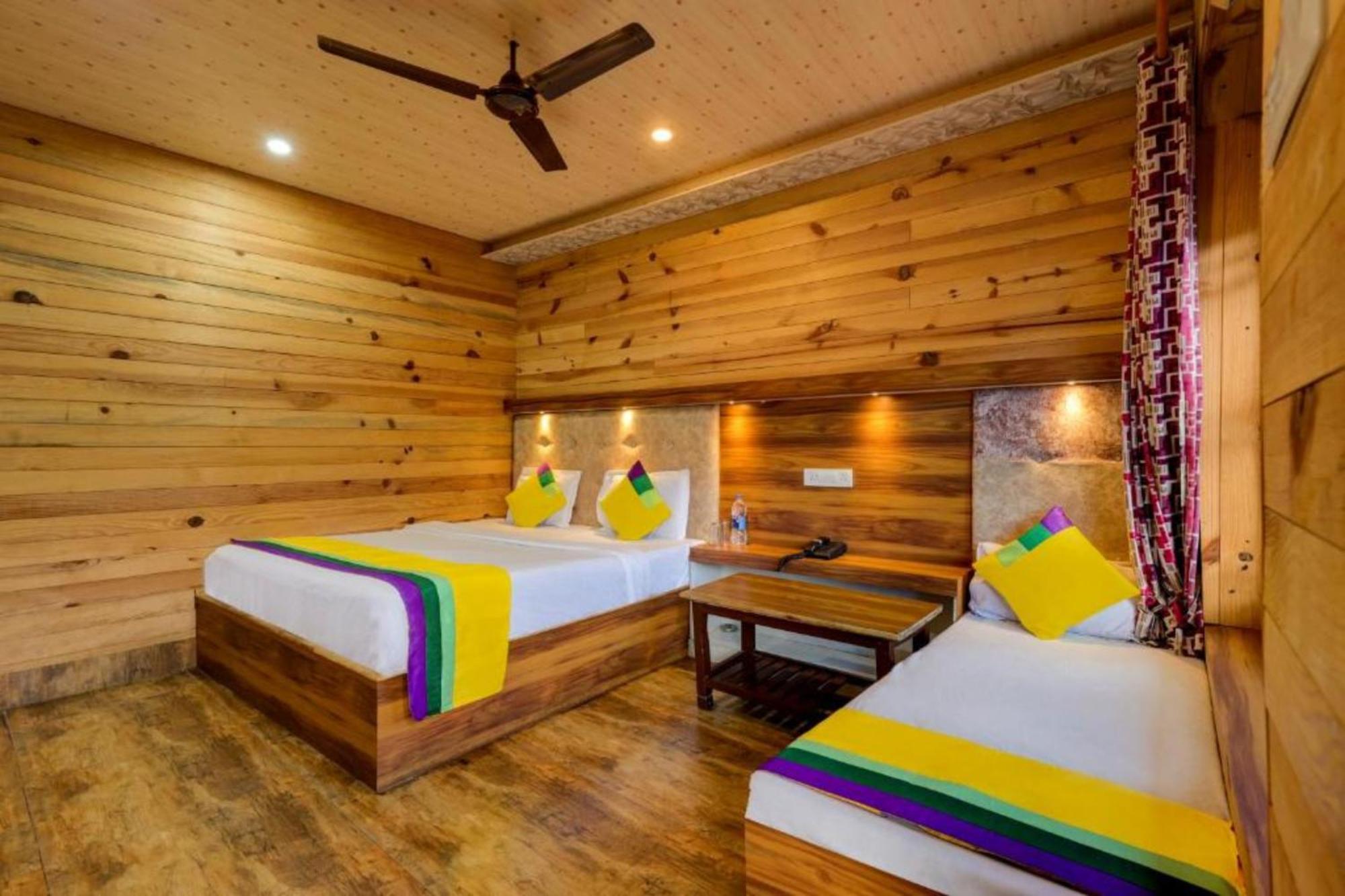 Hotel Vinayak Nainital Near Mall Road Lake View Room מראה חיצוני תמונה