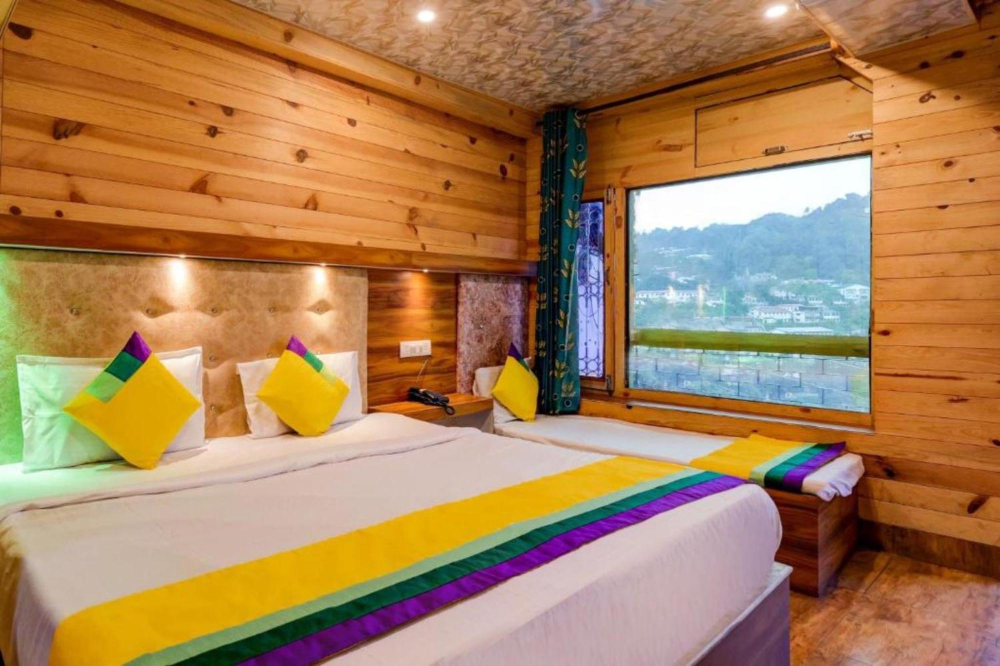 Hotel Vinayak Nainital Near Mall Road Lake View Room מראה חיצוני תמונה