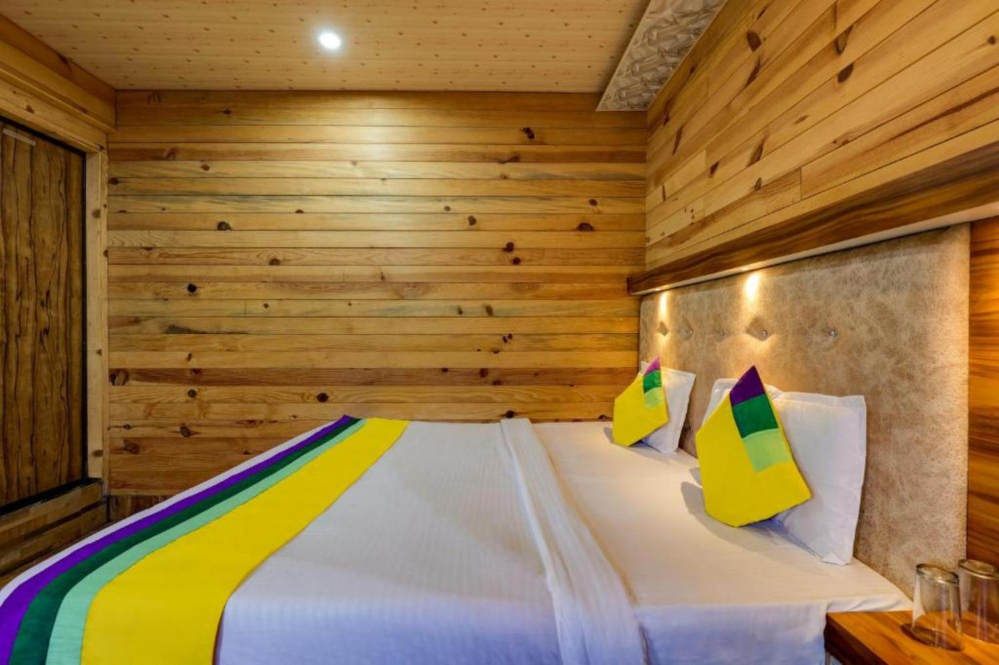 Hotel Vinayak Nainital Near Mall Road Lake View Room מראה חיצוני תמונה